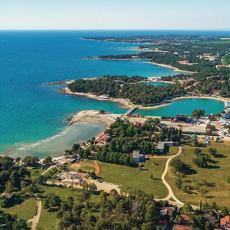 Beautiful In With Swimming Pool Lejlighed Umag